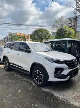 Toyota fortuner 2.4 VRZ GR sport 2021