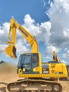 Exca Komatsu PC200CE 4 cilinder 2022 
Jual & Rental di Banjarmasin