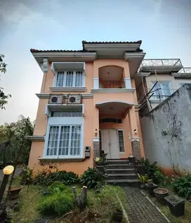 Dijual Rumah 3 Lantai Furnish di Villa Jatibening Bekasi