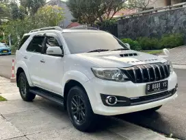 Toyota Fortuner G Vnt Diesel MT 2014 Putih 2015 VGT
