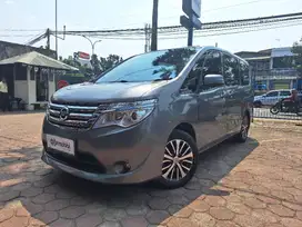 Nissan Serena  2.0 Bensin-AT 2016 Abu-Abu