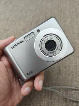 Kamera Digital Pocket Samsung ES10 Kondisi Mulus 95% Nyala
