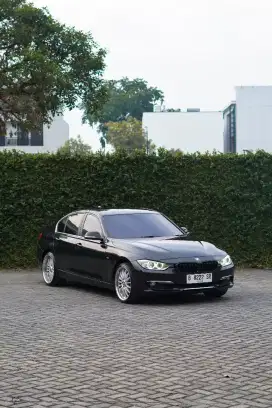 BMW 320i F30 N20 A.T Luxury 2013