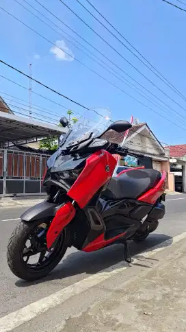 Xmax 250 ABS New Model Connected