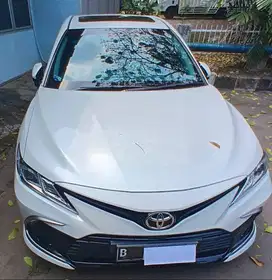 Toyota Camry 2.5 V AT NIK 2021 Pemakaian 2022 Tangan Pertama KM.30.100