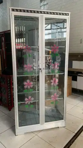 Promo Lemari Hias Kaca Termurah Terlaris Siap Antar