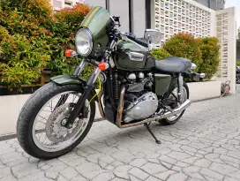 2014 Triumph Thruxton 900 British Green