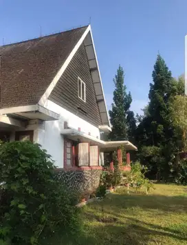 Rumah Ciumbuleuit dijual depan padma Rumah heritage golongan B