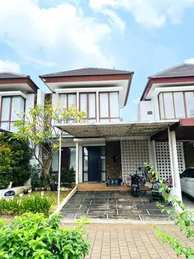 Disewakan Rumah Baru 2 Lantai Konsep Bali di Dalam Cluster !
