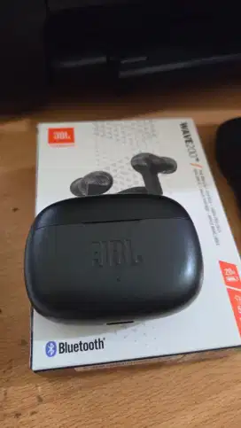 JBL Wave 200 Black