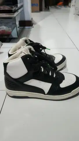 Dijual Sepatu H&M baru dipakai sekali