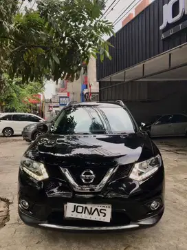 Nissan X-Trail 2.5 CVT 2015 hitam asli bandung