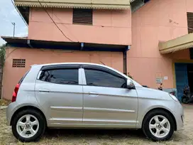 New Kia Picanto SE Cosmo 2010 AT ODO 30RBan