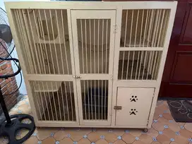 Kandang Kucing Kayu (BEKAS BISA NEGO)