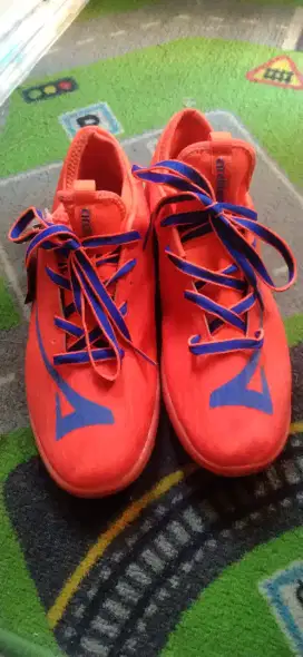 Sepatu futsal Ardiles