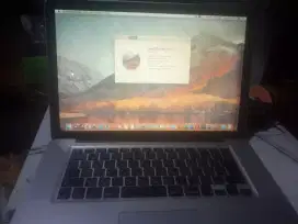 Macbook i7 2011 layar 15inch