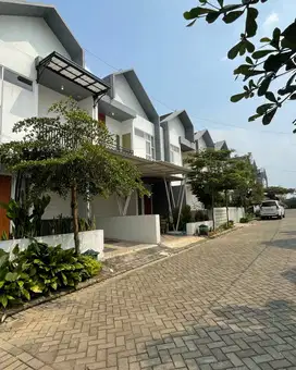 Rumah Villa 2 Lantai Potensi passive income 175 juta per tahun