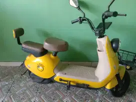 Sepeda listrik uwinfly bagus jarang pakai
