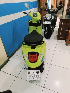 PIAGGIO VESPA PRIMAVERA ABS 150 2024 ISTIMEWA