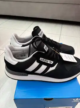 Di jual Sepatu Adidas Treziod Men Black White
