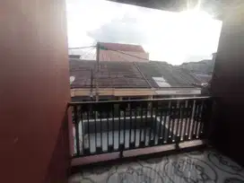 Dijual via lelang Rumah 2 Lantai di Perumahan Pesona Anggrek