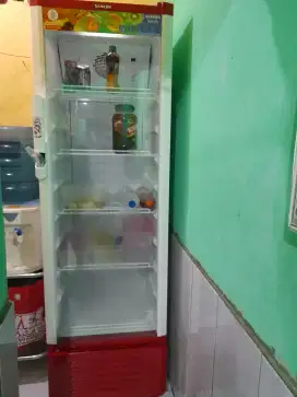 Kulkas sokes paling besar masih bagus baru di pake 3 bulan