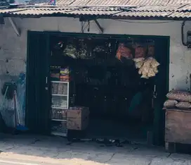 Disewakan kios di jalan sindang dekat pasar komplek