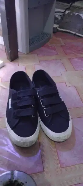 Sepatu superga ori size 40