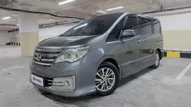 Nissan Serena  2.0 Highway Star Panoramic Bensin-AT 2015 Silver