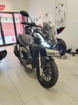 Honda ADV 160 Tipe CBS tahun 2023 Akhir warna Hitam Gloss ADV160 CC