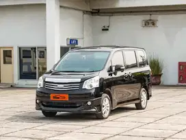 TOYOTA NAV1 2.0 V LIMITED AUTOMATIC HITAM 2014