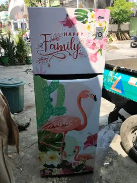 Kulkas 2 pintu LG kondisi bagus normal dingin beku