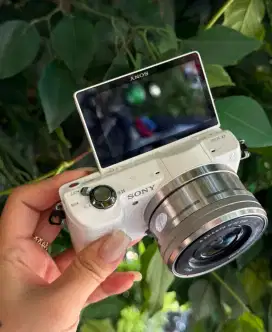 SONY MIRRORLESS A5100 ( di cari untuk di beli
