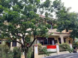 Dijual Rumah di Cinere 2 Lantai Full Furnished Kayu Jati Asli !!!