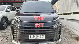 Toyota Voxy Matic Tahun 2022 Kondisi Mulus Terawat Istimewa