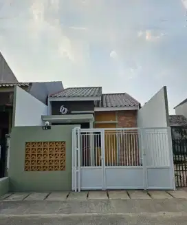 RUMAH BARU MEWAH DALAM KOMPLEK