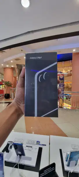 Samsung Galaxy Z flip 7 12/256GB