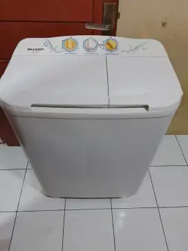 Mesin cuci 2 tabung merk SHARP kapasitas 8 kg