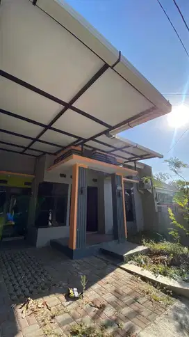 Rumah di barat kota Yogyakarta di Gamping Sleman