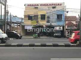 Ruko 3 Lantai Di Jalan Jendral Basuki Rahmat, Duren Sawit, Jaktim