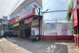 DIJUAL SHOWROOM 0 JALAN RAYA SIDOARJO HARGA TERJANGKAU PARKIR LUAS