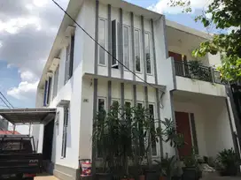 RUMAH LOKASI STRATEGIS BISA UNTUK USAHA DAN KANTOR