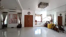 Rumah hoek 2lt 237m type 3KT Cluster Cassia JGC Jakarta Garden City