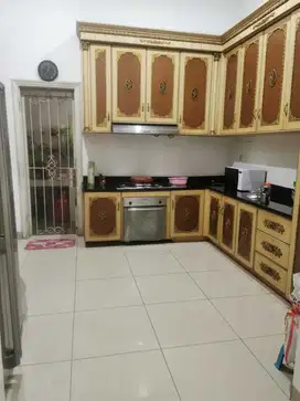 Dijual murah rumah pik akasia 2 lantai siap huni