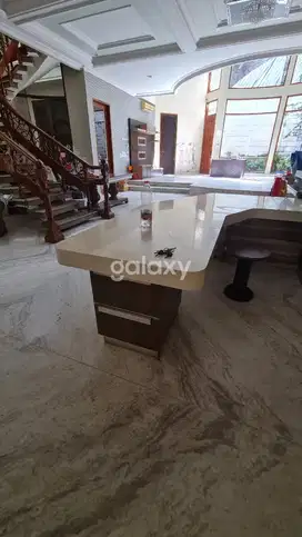 Rumah Strategis Dharmahusada Indah Timur Blok M