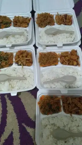 Cari kerja kurir dan terapis pijat