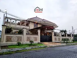 Rumah mewah royal luxury kawasan elite solo baru