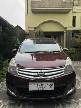 Grand Livina Highwaystar AT 2012 Bensin