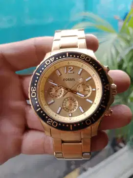 Jam tangan FOSSIL stanlees steel, tidak luntur kondisi 95 % mulus