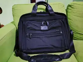 tumi alpha laptop briefcase